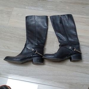 NWOT FRANCO SARTO BLACK LEATHER RIDING BOOT 1.5" HEEL OUTSIDE ZIP CHROME BUCKLE